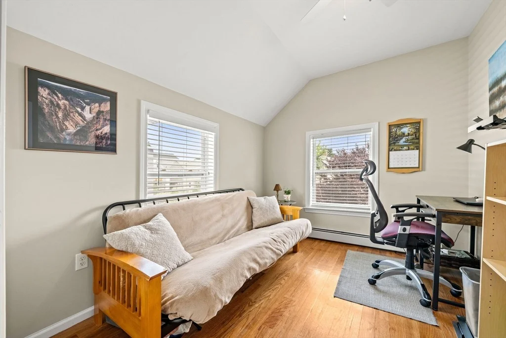 Photo of 15 Beacon St