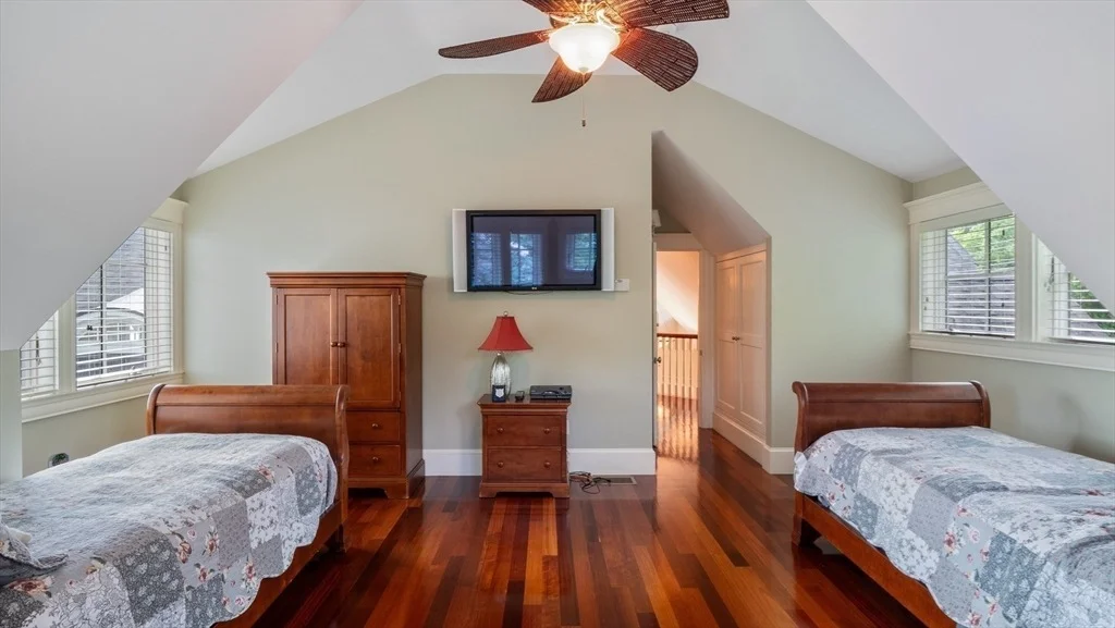 Photo of 435 Main Street