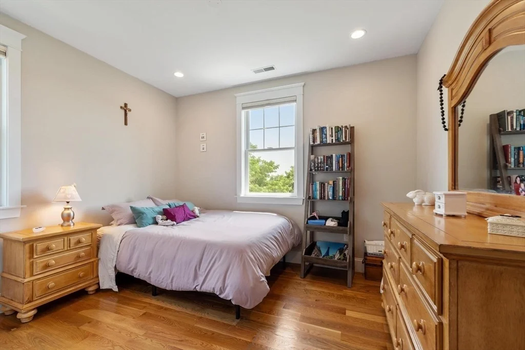 Photo of 7 Bridle Spur Ln