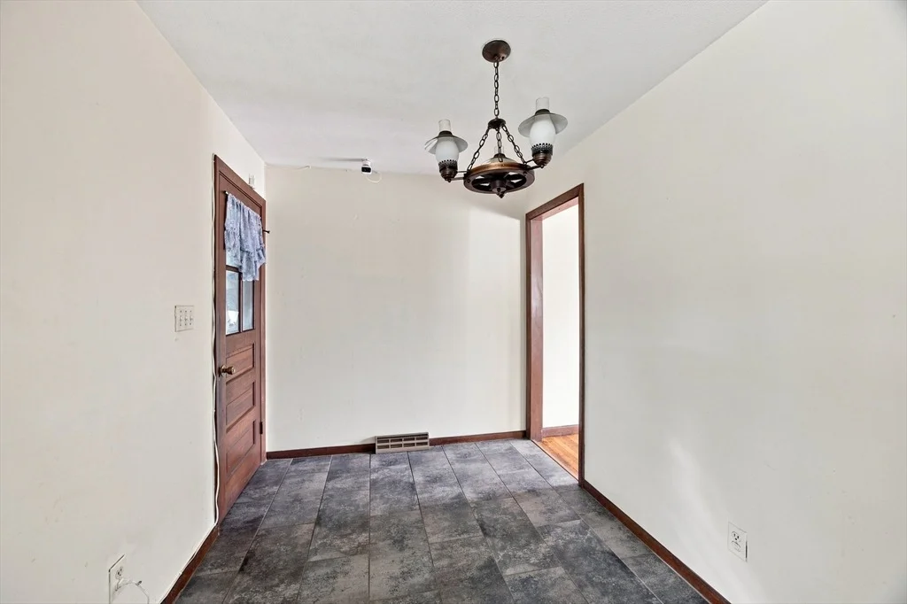 Photo of 115 Bemis Rd