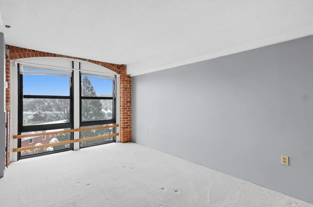 Photo of Unit 310 at 33 Maplewood Avenue
