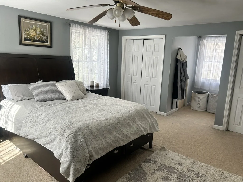 Photo of 4 Brookstone Dr