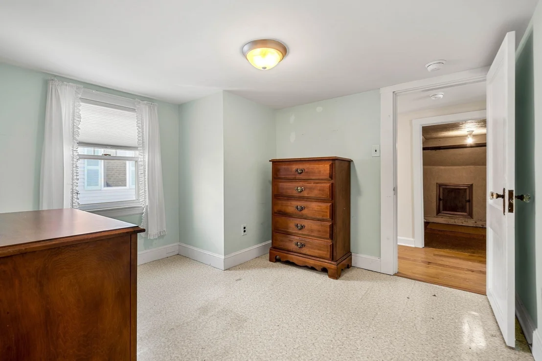 Photo of 1 Lewis Ave