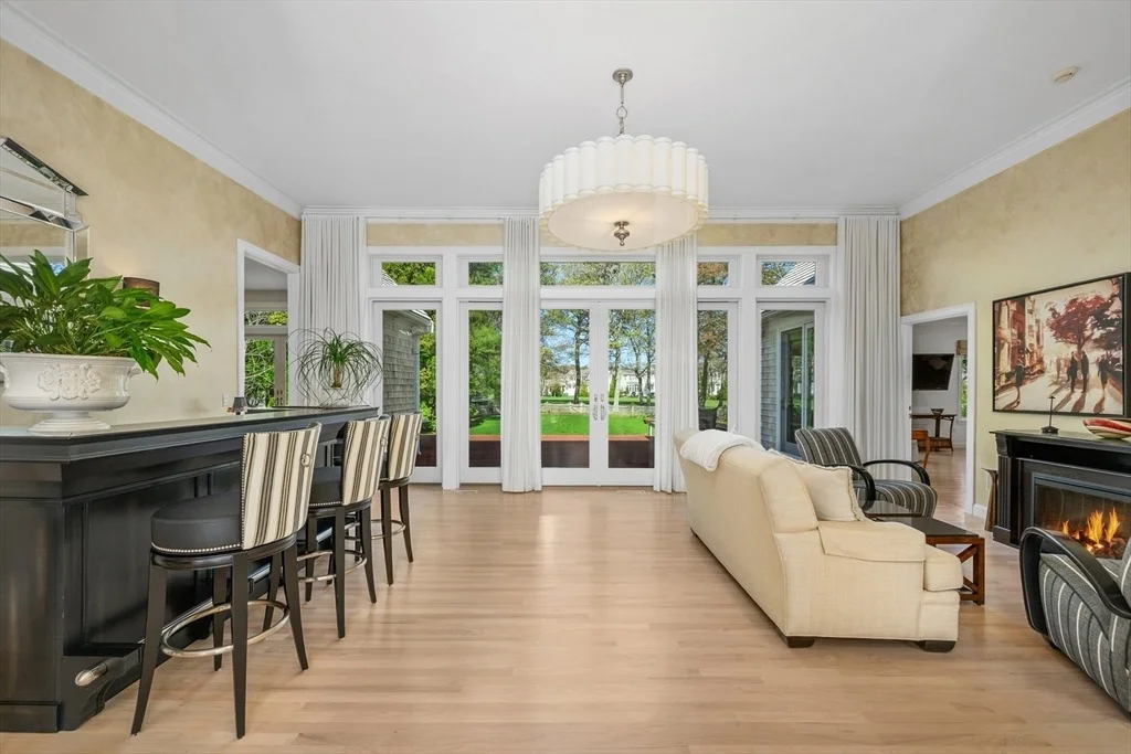 Photo of 131 Dunrobin Road