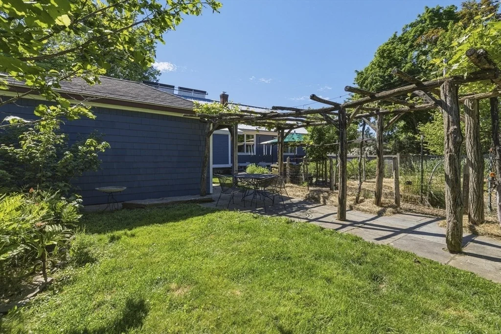 Photo of 35 Rust Avenue