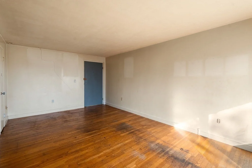 Photo of Unit 15 at 859 Broadway
