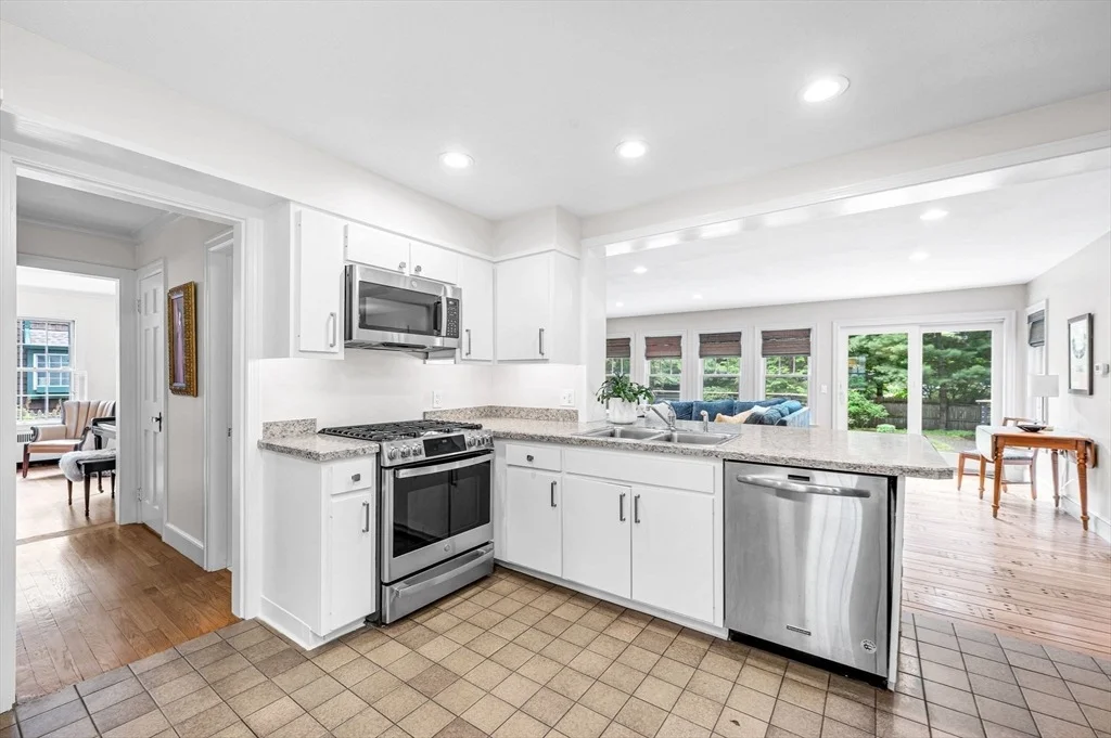 Photo of 28 Brittany Rd