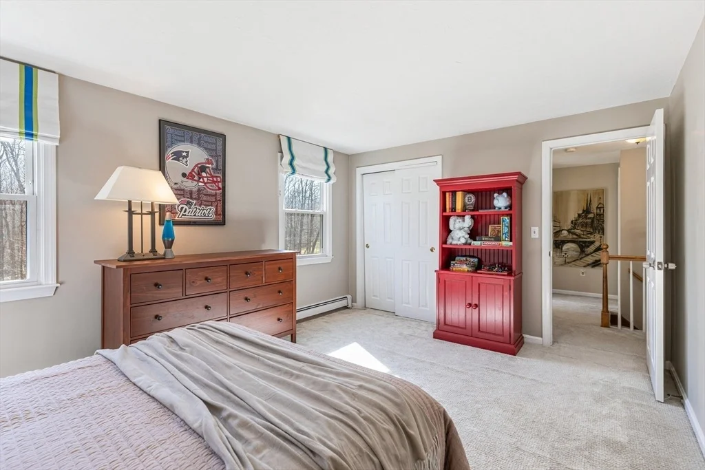 Photo of 886 Salem End Rd