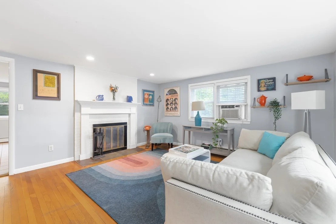 Photo of 23 Leach Ln