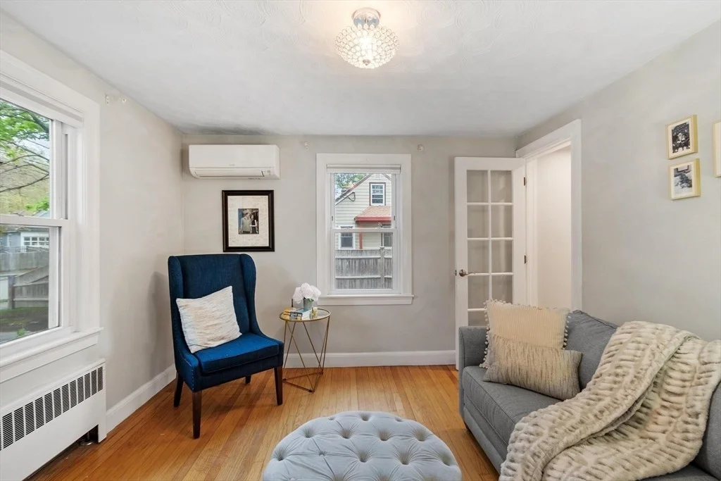 Photo of 152 Oak Street