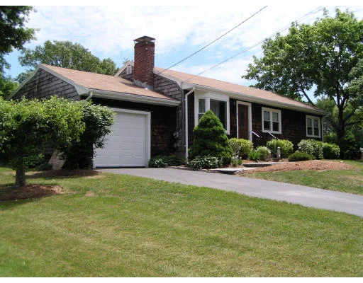 Photo of 4 Heatherside Ln