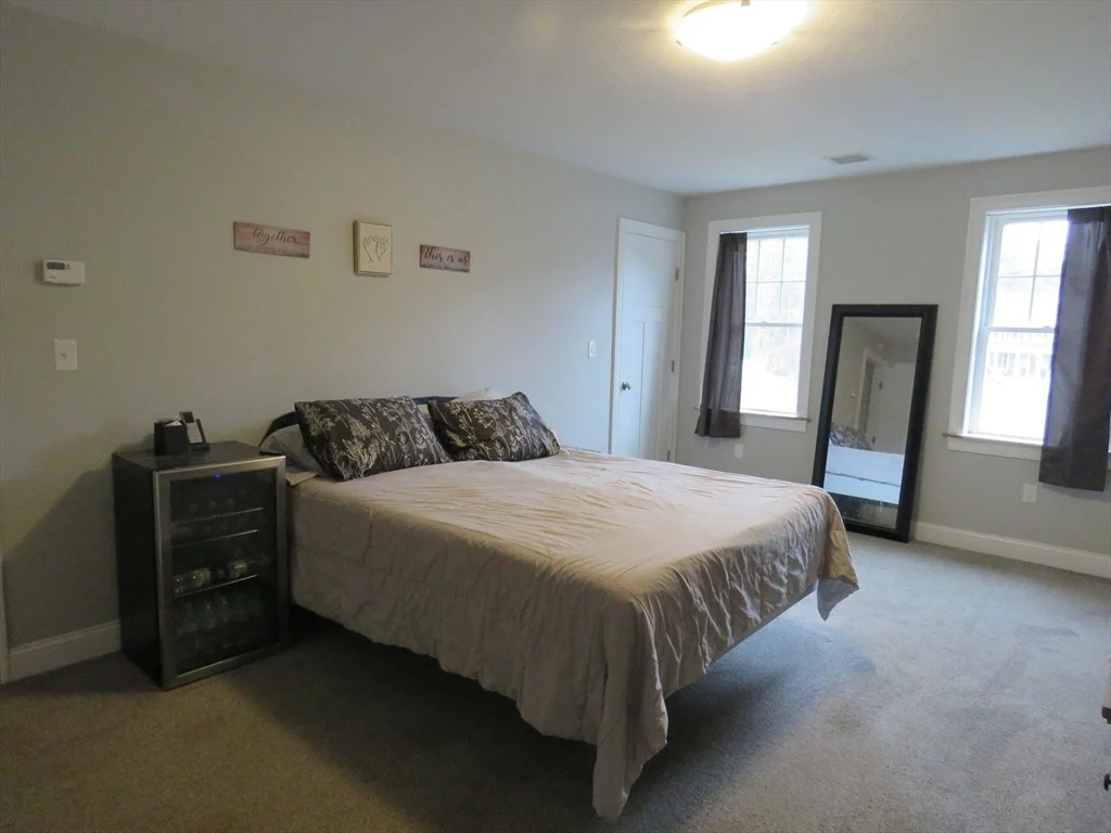 Photo of 33 Cobblestone Ln