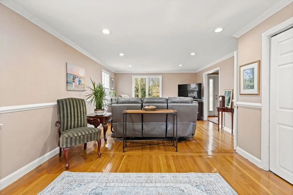 Photo of 7 Gloria Circle