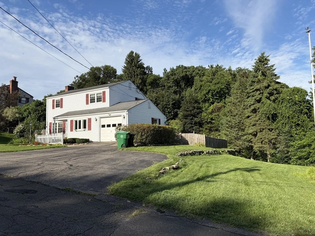 Photo of 118 Longwood Drive