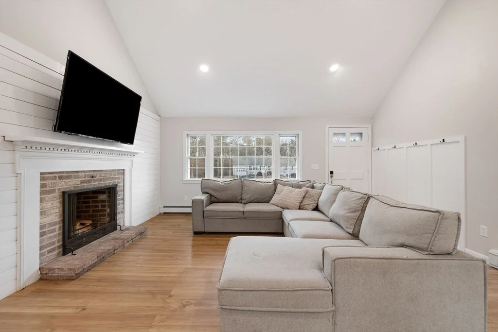 Photo of 29 Butternut Cir