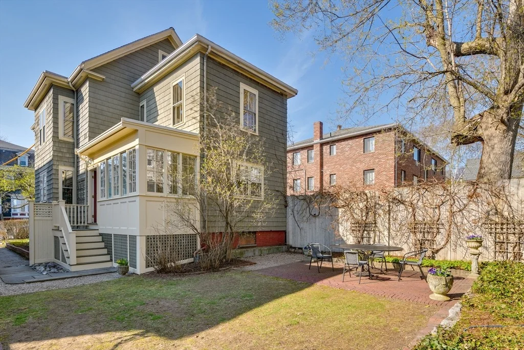Photo of 20 Cameron Avenue
