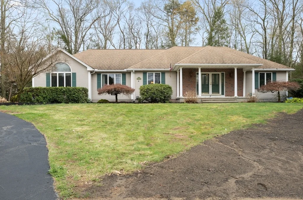 Photo of 4 Pearl Brook Road