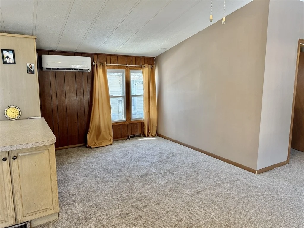 Photo of 141 Edbert St