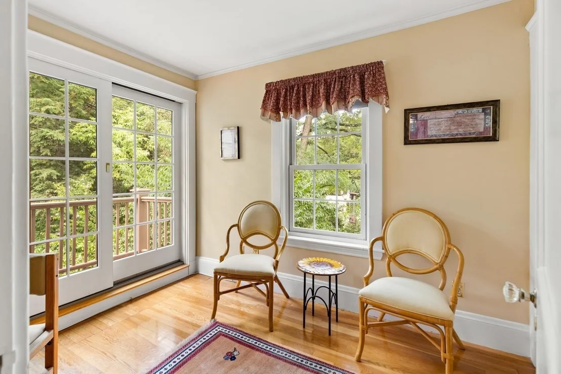 Photo of 216 Bellevue Rd