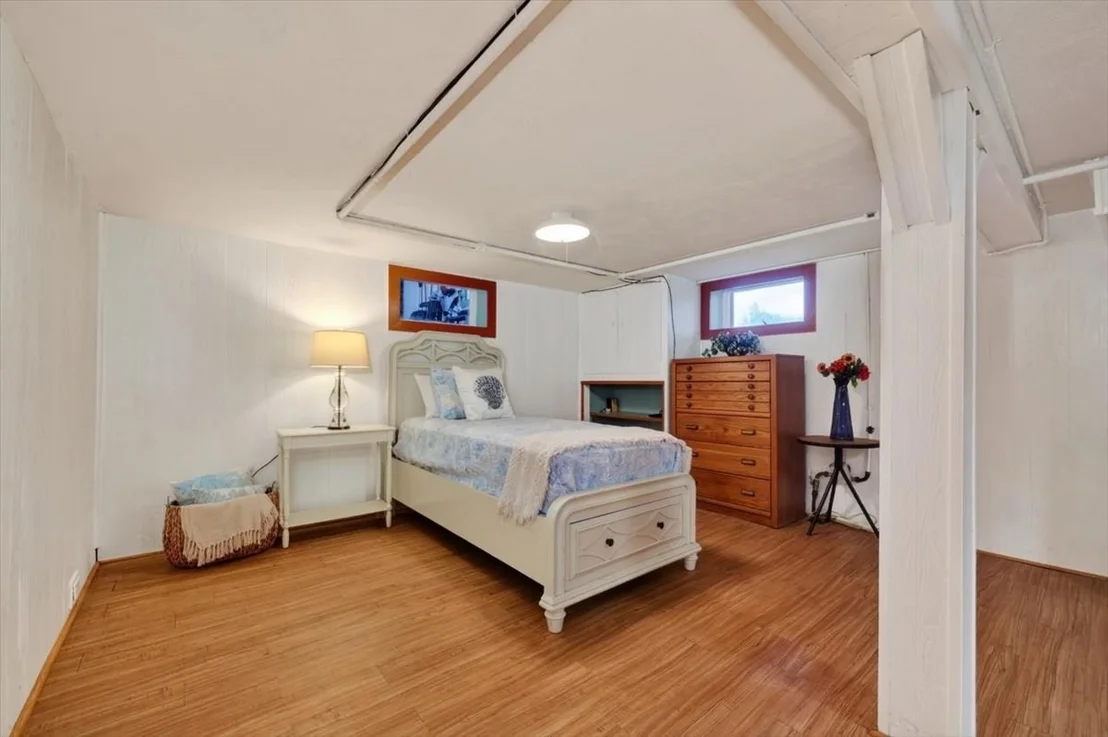 Photo of 105 Whiting Street