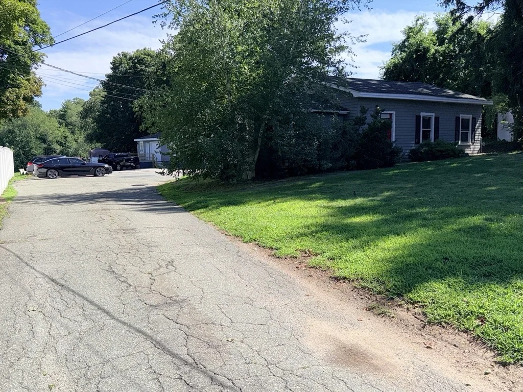 Photo of 110 River St