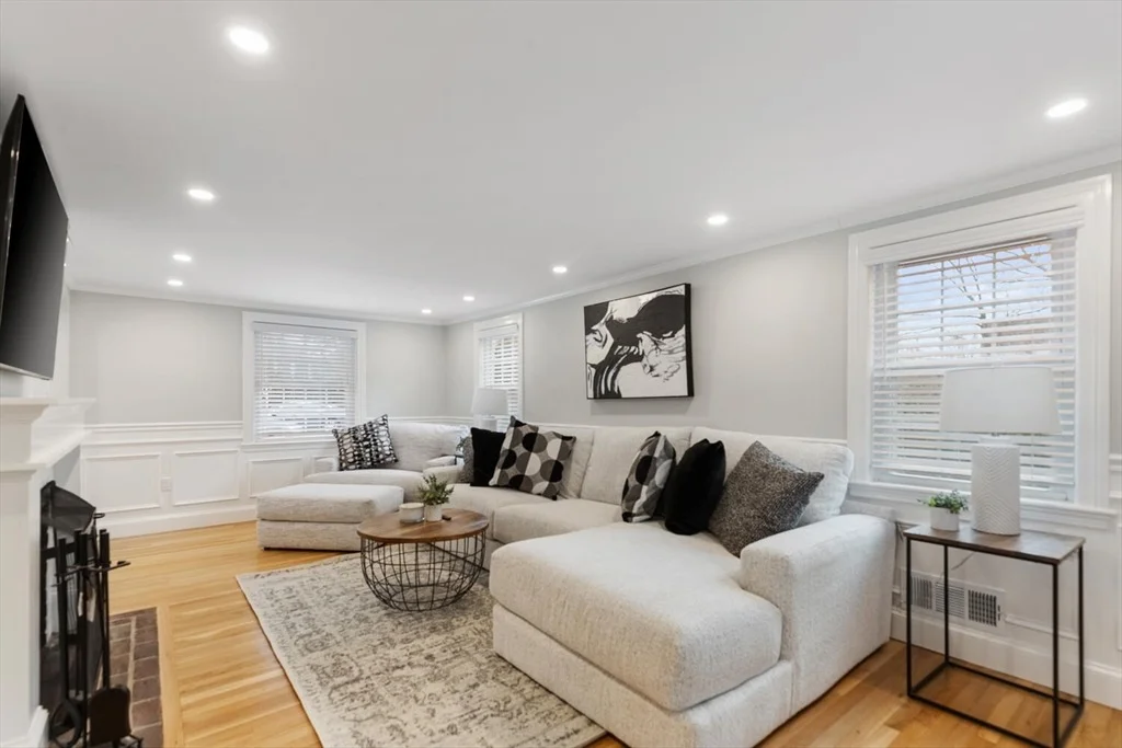 Photo of 53 Perkins St
