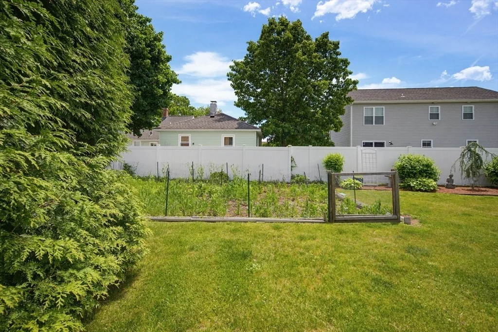 Photo of 377 Kenyon  Ave