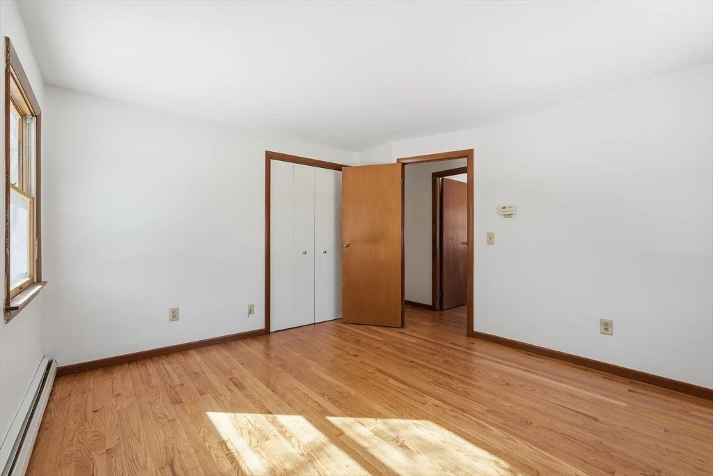Photo of 132 Pondview Dr