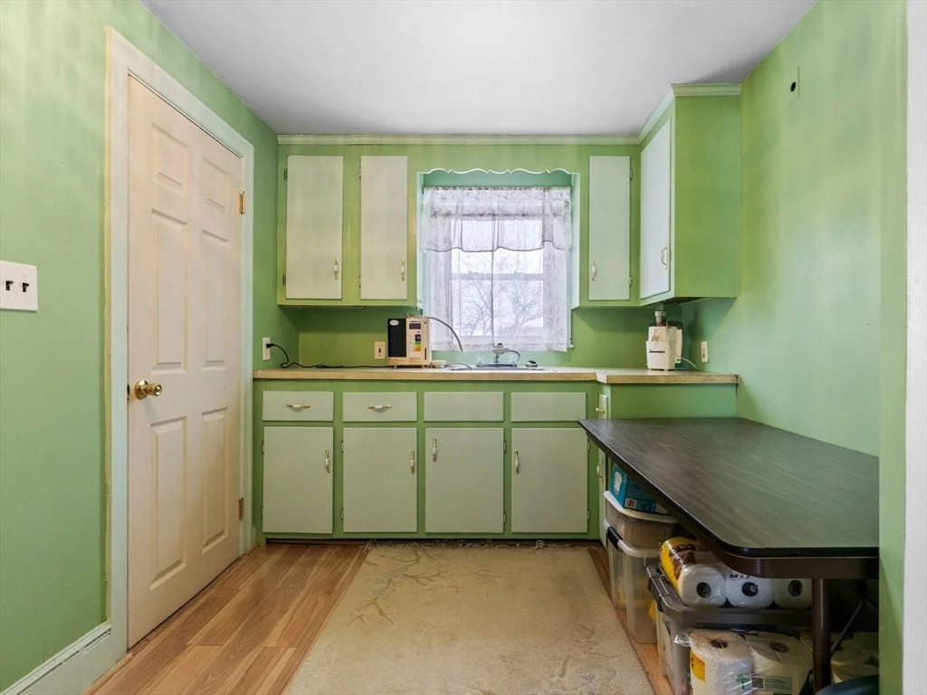 Photo of 6 Newcroft Cir
