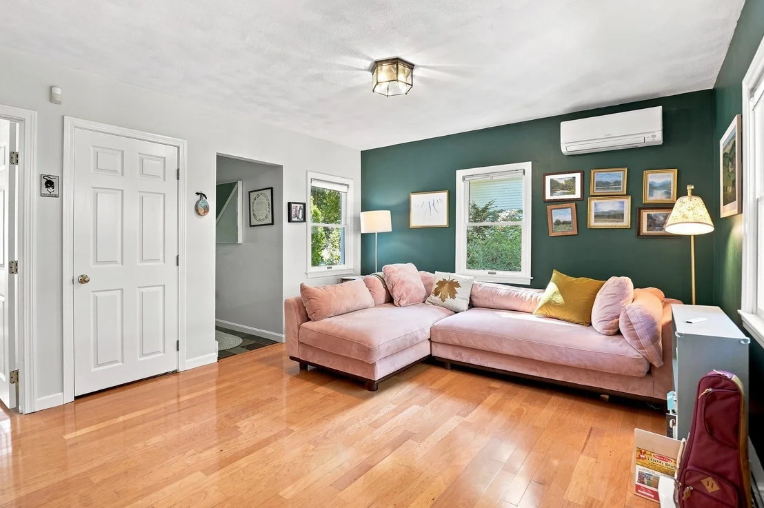 Photo of 19 Forest Avenue