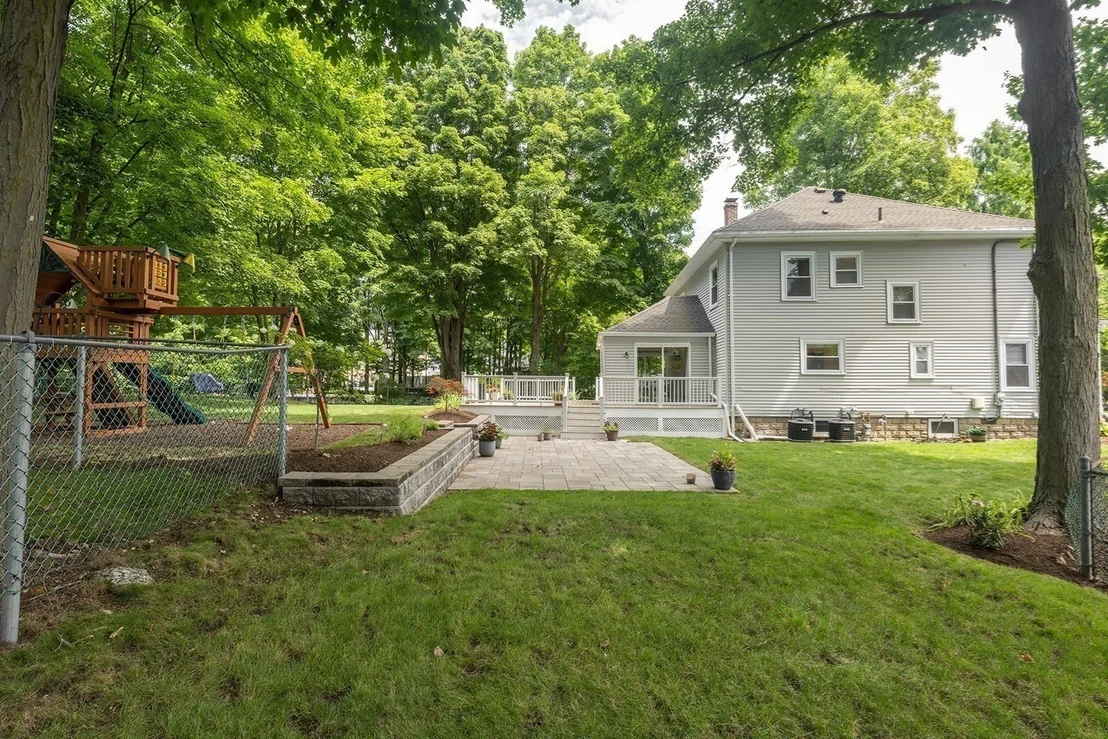 Photo of 144 Salem Street