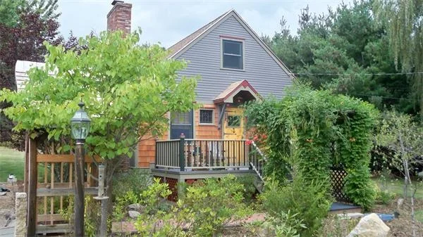 Photo of 32 Riedell St