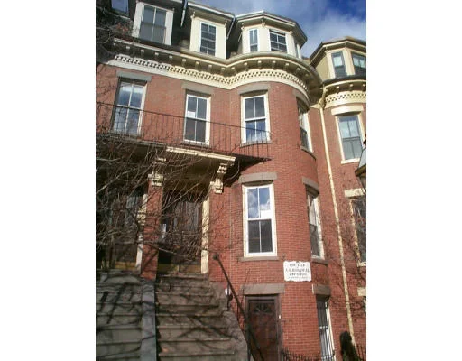 Photo of Unit 3 at 77 Appleton St