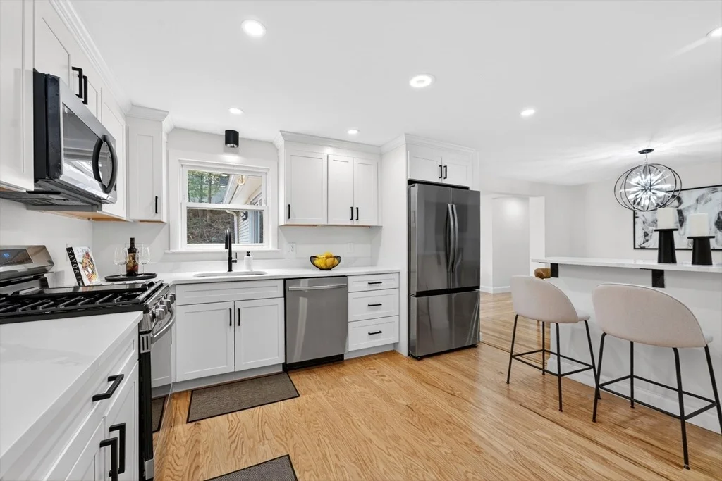 Photo of 6 Sunset Dr