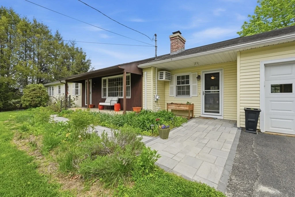 Photo of 73 N Maple St
