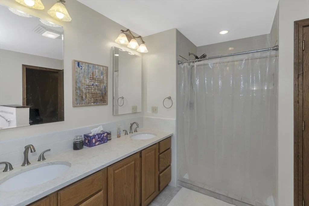 Photo of 44 Westhampton Road