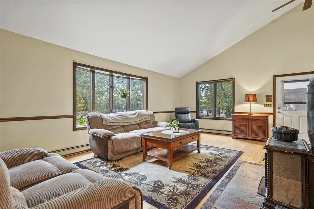 Photo of 28 Beacon Street
