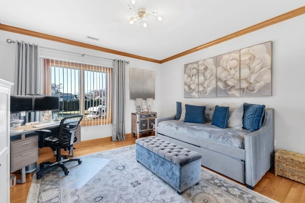 Photo of 201 Montgomery Cir
