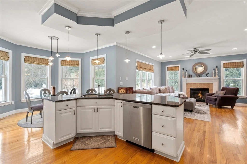 Photo of 18 Lexington Cir