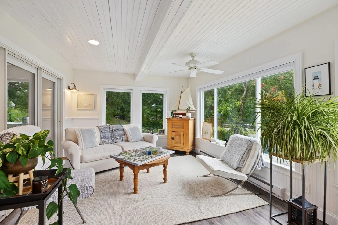 Photo of 112 River Rd