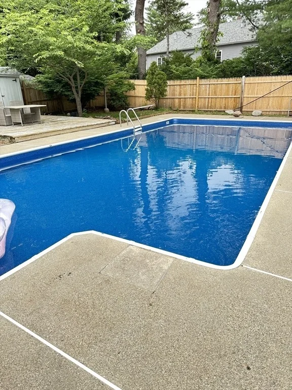 Photo of 24 Hemlock Dr