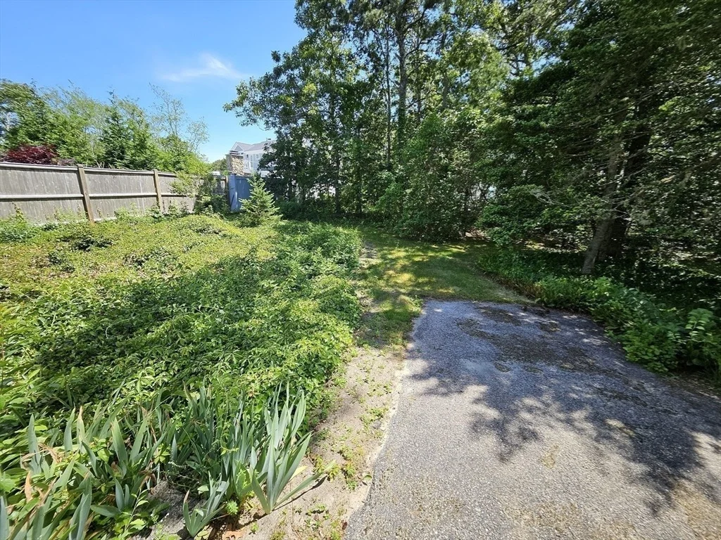 Photo of 26 Pine Tree Road