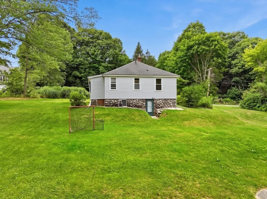 Photo of 161 Boyd St