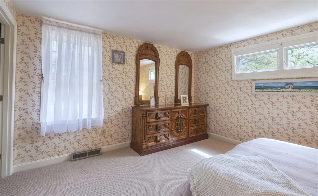 Photo of 72 Ashley Dr
