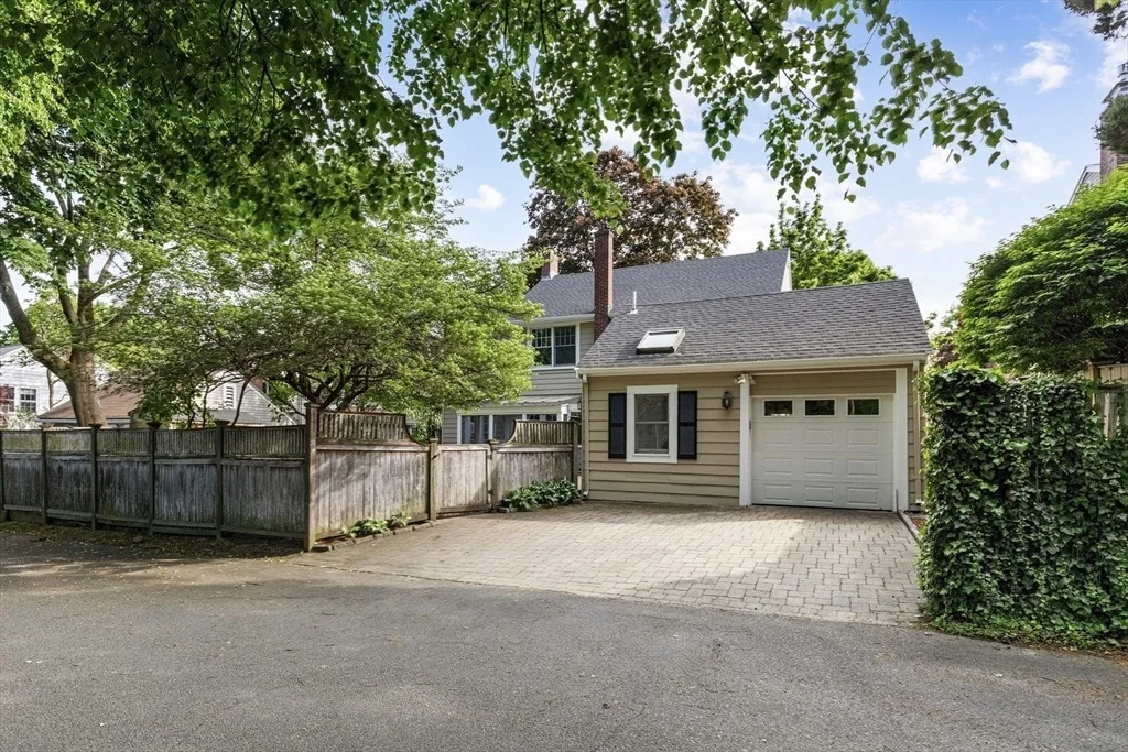 Photo of 16 Preston Beach Road