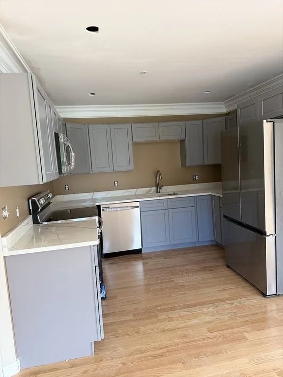 Photo of 52 Warner Ave