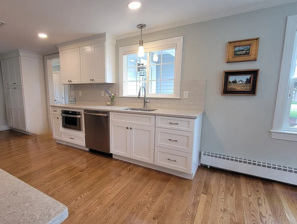 Photo of 294 Great Plain Ave