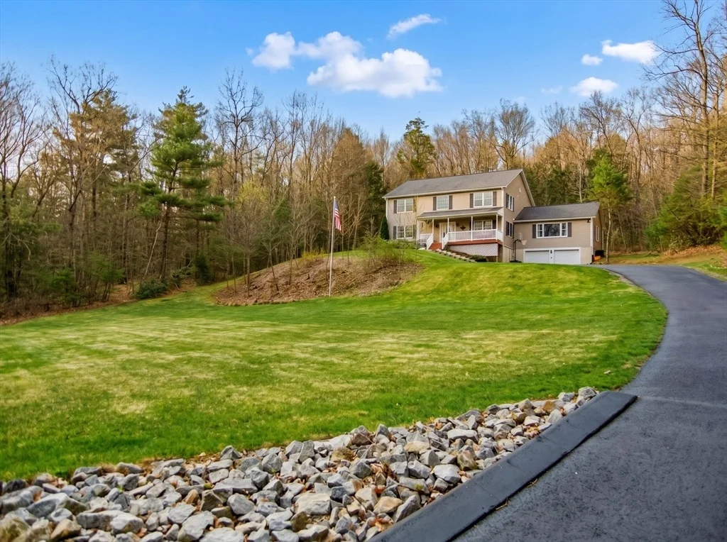 Photo of 122 Maybrook
