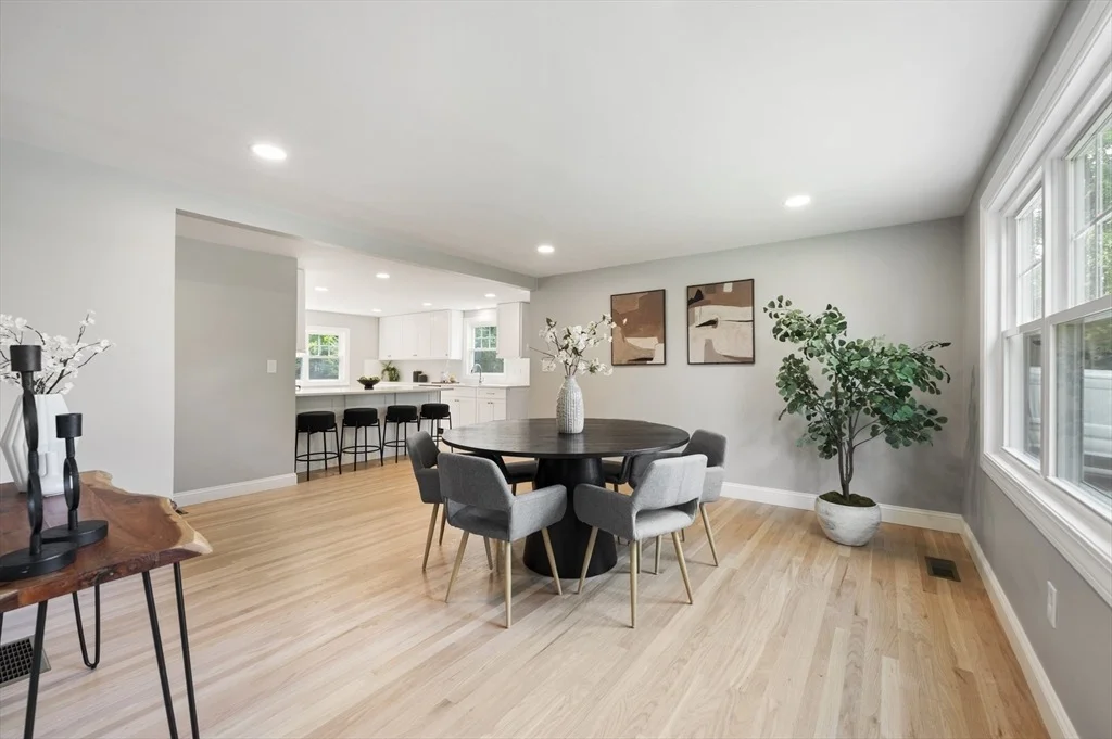 Photo of 30 River Road