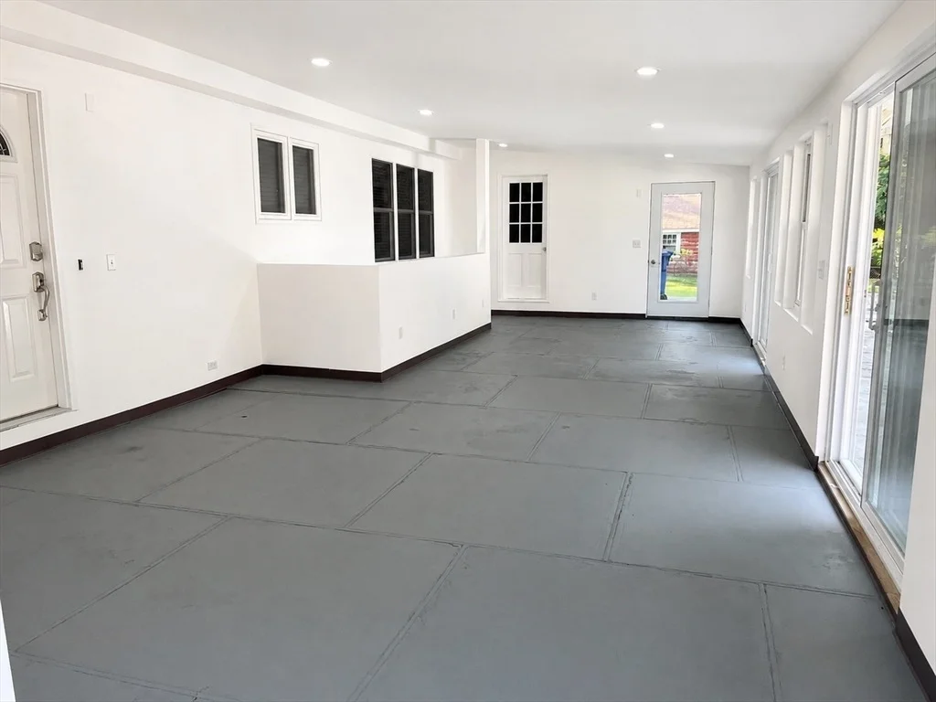 Photo of 490 Arcade Ave